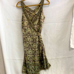 Alice & TrixieSmall silk wrap dress v cut